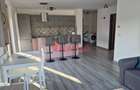 De inchiriat apartament 3 camere str. Calea Moldovei (KFC,MALL)