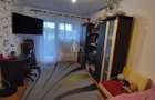 Apartament 2 camere, hol patrat, etaj intermediar, Dambu