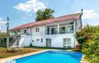 Vanzare Vila 5 camere cu semineu, piscina si priveliste lac piscicol - 8