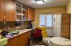 Apartament 3 camere de vanzare decomandat