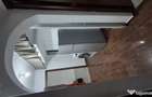 Apartament cu 3 camere semidecomandat în Central - 1