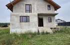 Casa cu 4 dormitoare, 145 mp utili, teren 500 mp, la stadiul gri, Ipot