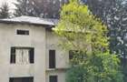 Teren si casa la rosu de vanzare in Busteni - 4