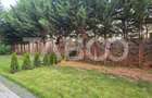 Apartamente cu curte - perfect: camin in inima naturii sau investitie
