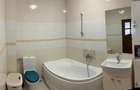 Apartament 3 camere, 71 mp + balcon, etaj 2, parcare – 149.000 € (negociabil) – - 2