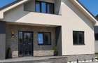 casa de vanzare in lumina - 1