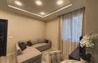 Apartament cu 3 camere decomandat în Romană