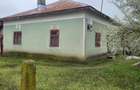 Casa de vanzare, cu anexe ?i teren - 2