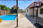 Vand casa pe parter in zona Plopi - 1