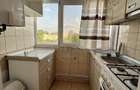 Apartament 3 camere, decomandat, cartier Sarari, zona Liceu Henri Coan