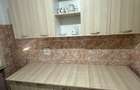 Vand apartament cu 3 camere in Ineu etajul 3