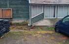 Vand cabana cu 6 camere,Lunca Bradului,zona centrala,teren 1500mp,la strada 70m. - 2