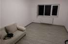 Decomandat cu 2 balcoane la etajul 3 in bloc anvelopat