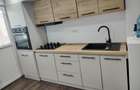 De  vânzare apartament 3 camere 