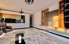 Vand apartament 3 camere