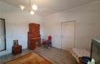 Colt de rai la tara doua case renovate cu baie, livada si vita de vie