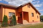 Casă cu 3 camere în Izvor - 1