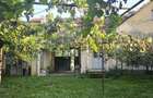 Casă cu 1 camere cu Teren 1500 Mp în Sâmbăta - 4