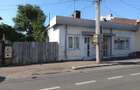 Casă cu 4 camere în Central - 1