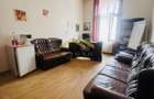 Apartament (pretabil pentru Birou ,Cabinet etc.) de vanzare in centru.