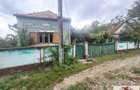 Casa veche de vanzare in Ohaba