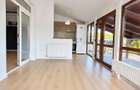 Casa individuala de inchiriat 5 camere, 2 bai cu geam, teren 630 mp Dumbravita