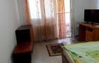 Ofer spre vanzare un apartament semidecomandat, situat la etajul 3 al unui bloc din Turda, judetul Cluj.