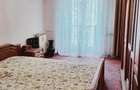 Apartament cu 4 camere semidecomandat în Victoriei