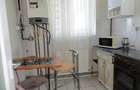 Apartament 2 camere decomandat, etaj intermediar, zona Romanilor, centrala pe gaz