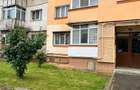 Apartament cu 3 camere semidecomandat în Central - 1