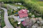 Vilă cu 8.800 mp teren în Gura Văii, la 12 km de Piatra Neamț