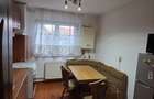 Inchiriez apartament micro 4