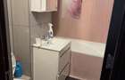 Inchiriez apartament 3 camere - 1