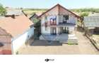 Casa / Vila cu 4 camere de vanzare