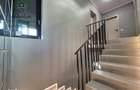 CASA CL A 4 cam, 2 bai, dressing, 127mp, teren 470mp, MIROSLAVA centru