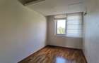 Apartament spatios cu 3 dormitoare in complex cu paza si piscina comuna