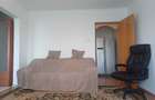 Proprietar, inchiriez apartament renovat recent, compus din 2 camere, bloc reabilitat recent, situat la 5 minute de statia de metrou Piata Sudului - 7