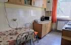 De vanzare Apartament cu 3 camere - 3