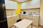 Apartament cu 2 camere, decomandat, 2 balcoane la 3 min de Iulius