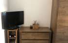 Apartament cu 3 camere semidecomandat în Pielești