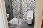 Inchiriez apartament 3 camere cu terasa