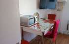 Inchiriez apartament cu 3 camere - 5