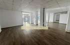 Spatiu comercial, stradal, parter+ S de bloc, Ploiesti, ultracentral.