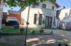 Vila 300mp pret 195000e sector 5 - 8