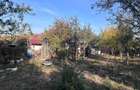 Casa si teren de vanzare Albota. Casa are 93 mp si curtea 1428mp. Gradina are 1452mp.