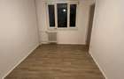 Proprietar vand ap. 3 camere Sos. Alexandriei stradal
