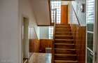Freidorf: Vila 12 camere, D+P+1, 380 mp utili, teren 800 mp