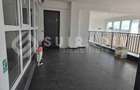 Spa?iu comercial 140 mp, vitrine mari, vad excelent Iris - 2