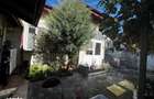 Casa Ultracentral de Inchiriat 3 camere / Curte Proprie