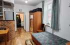Apartament la curte cu teren vand sau inchiriez